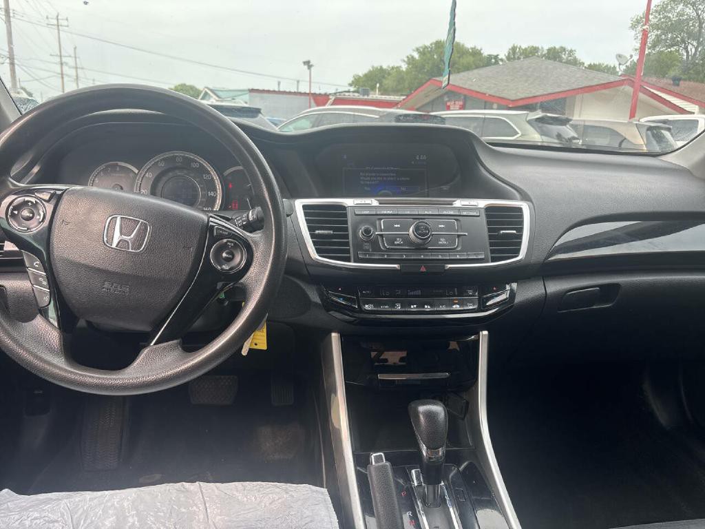 2016 Honda Accord Image 8