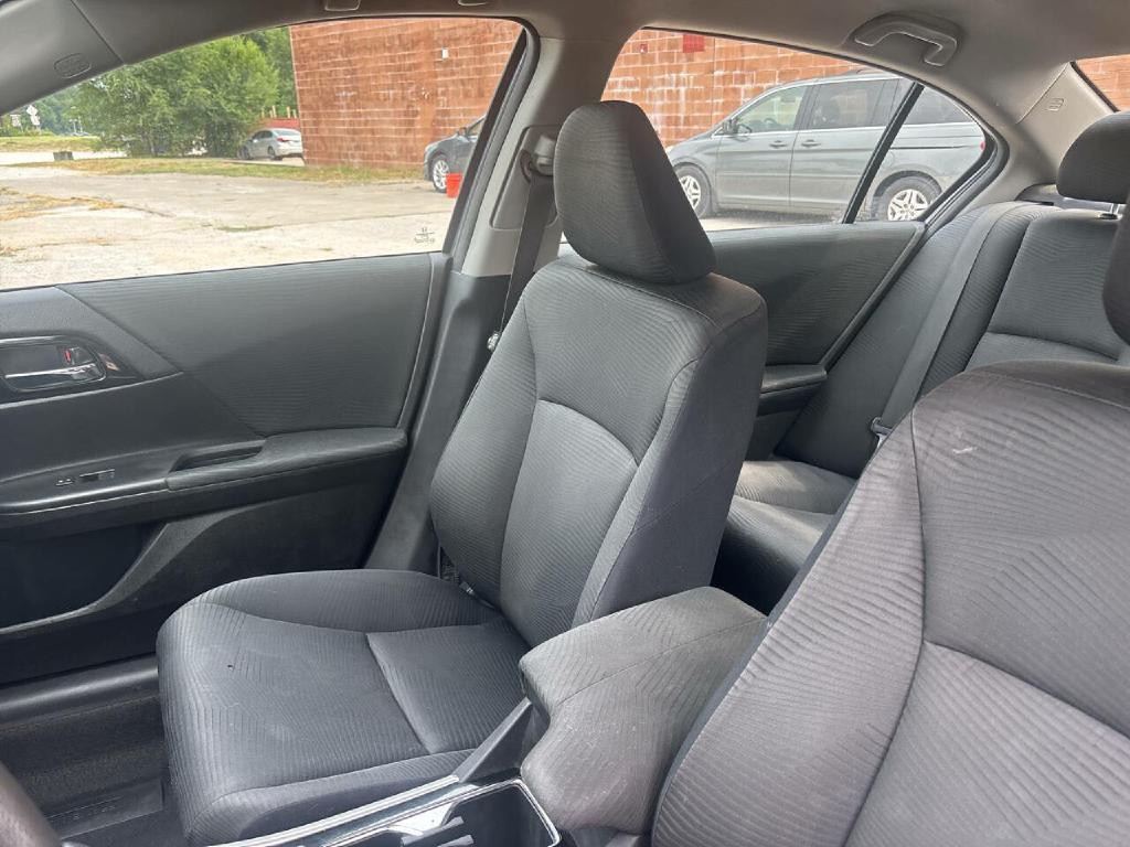 2016 Honda Accord Image 11
