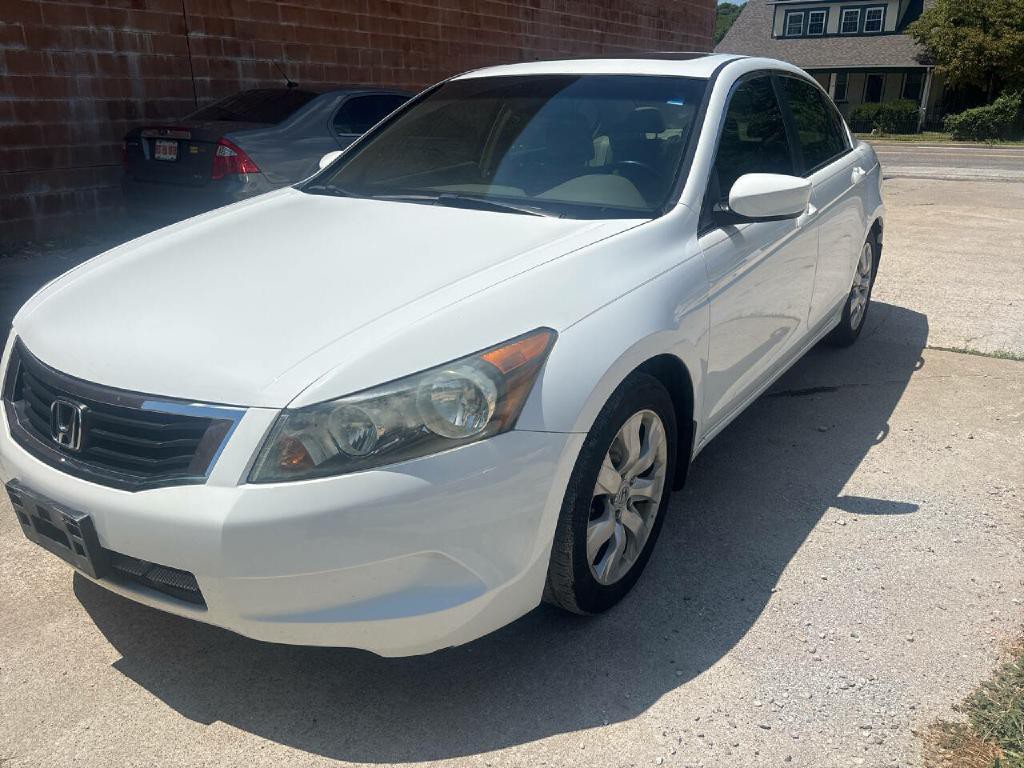 2009 Honda Accord Image 2