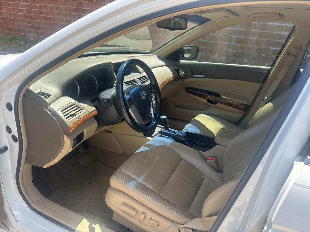 2009 Honda Accord Image 10