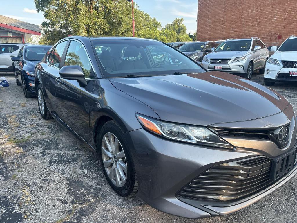 2018 Toyota Camry Image 2