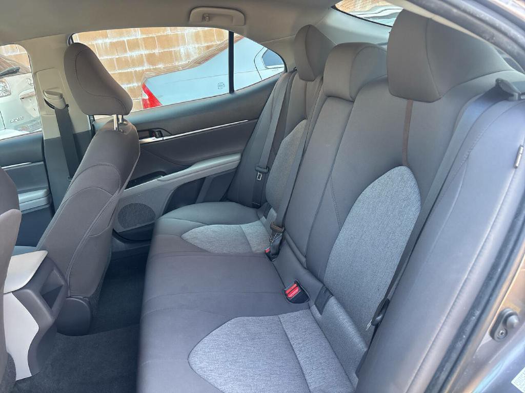 2018 Toyota Camry Image 9