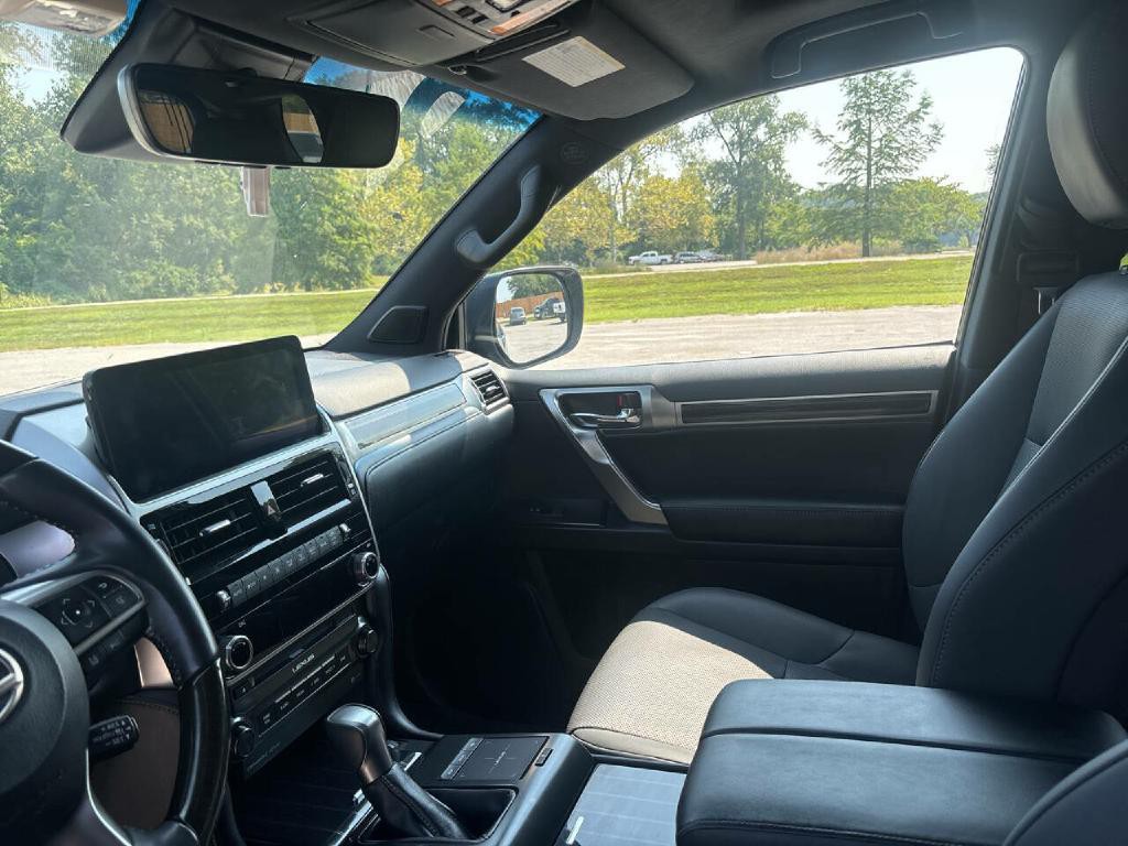 2023 Lexus GX 460 Image 15