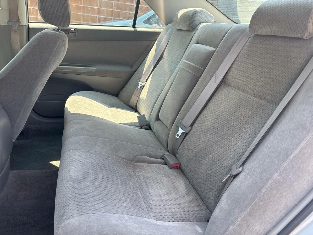 2002 Toyota Camry Image 8