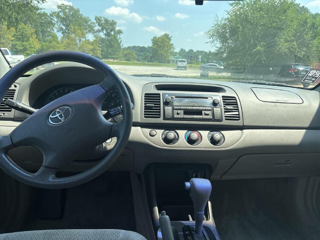 2002 Toyota Camry Image 9
