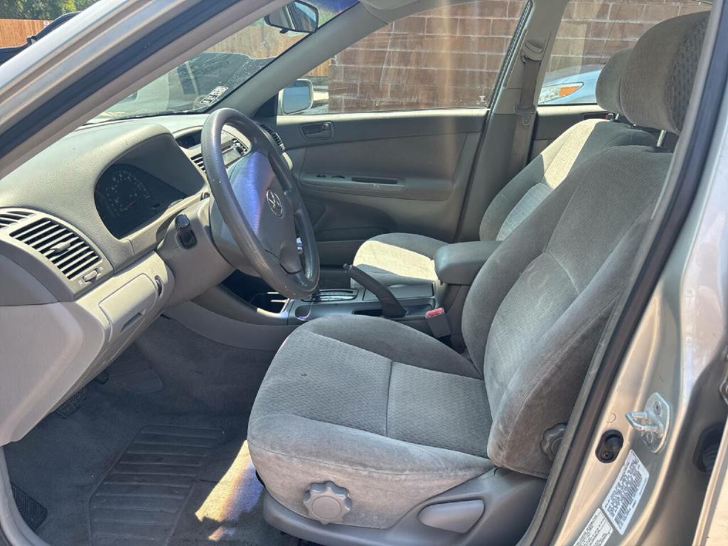 2002 Toyota Camry Image 10
