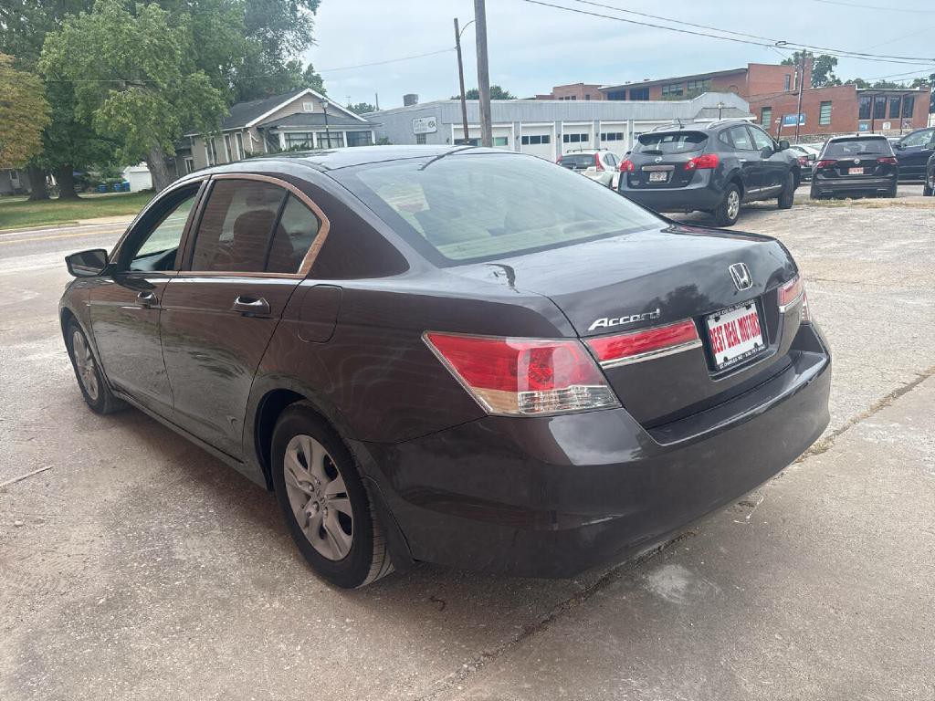 2011 Honda Accord Image 2
