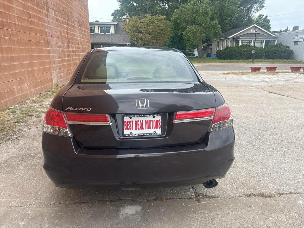 2011 Honda Accord Image 3