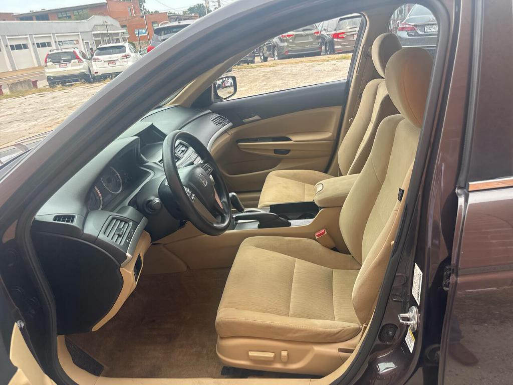 2011 Honda Accord Image 10