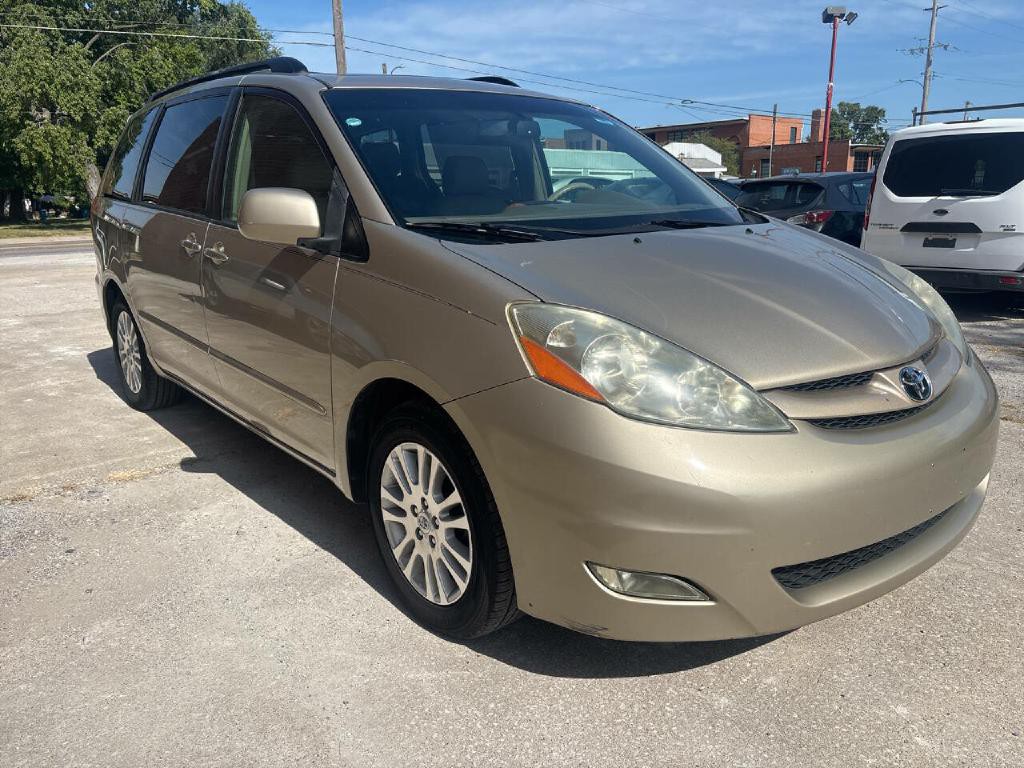 2008 Toyota Sienna Image 3