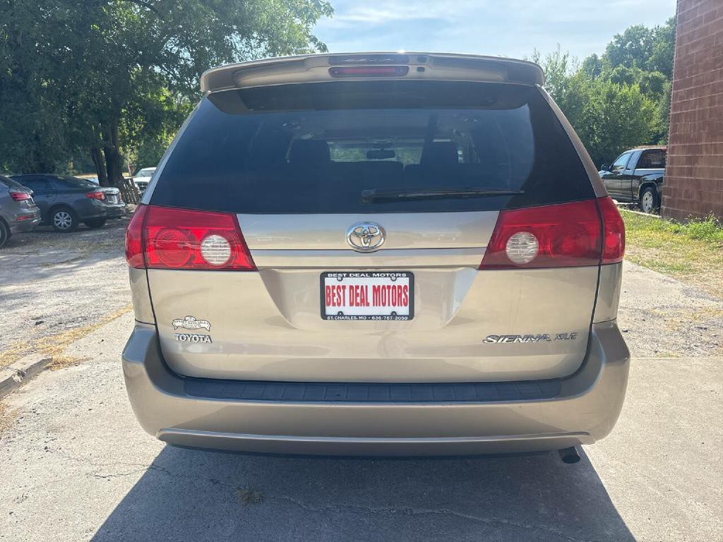 2008 Toyota Sienna Image 5