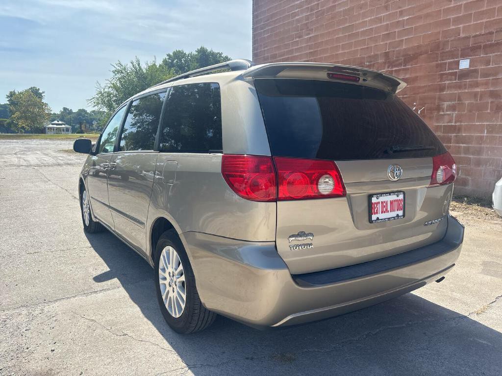 2008 Toyota Sienna Image 6
