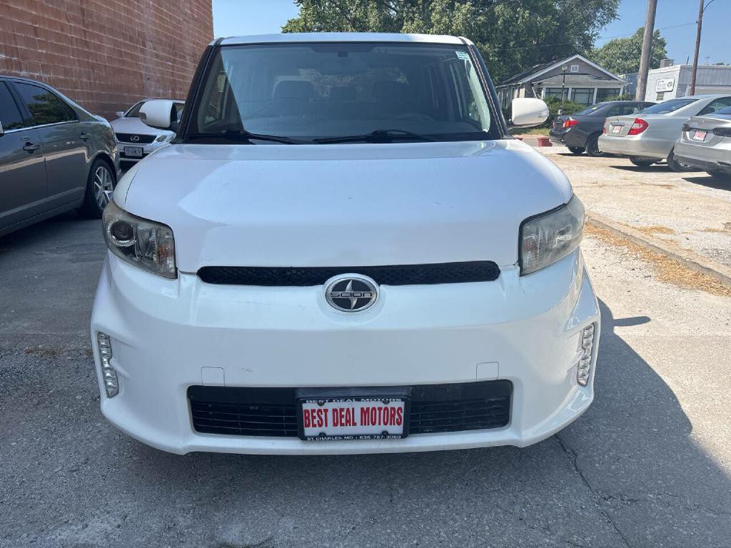 2014 Scion xB Image 2