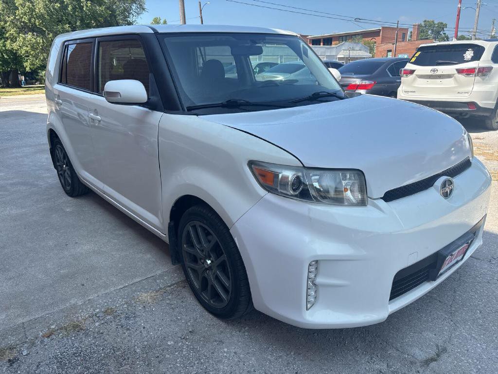 2014 Scion xB Image 3