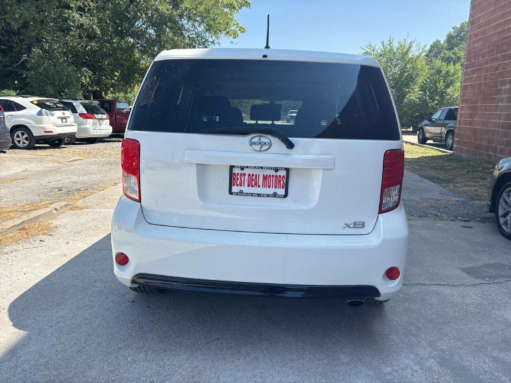 2014 Scion xB Image 5