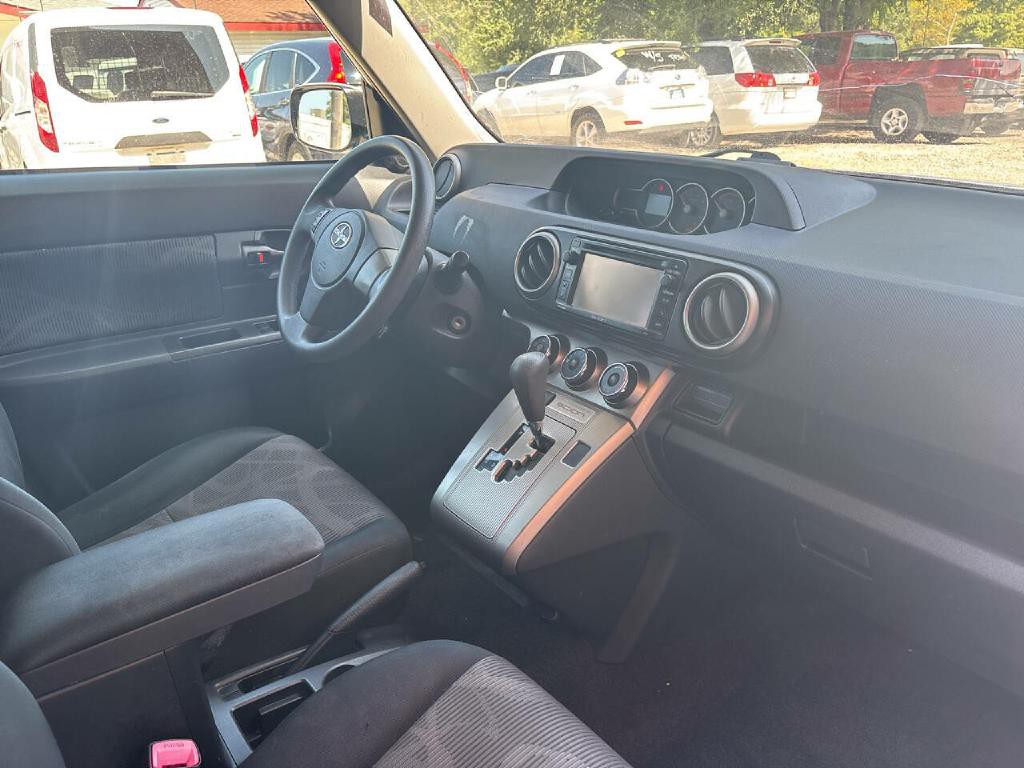 2014 Scion xB Image 12