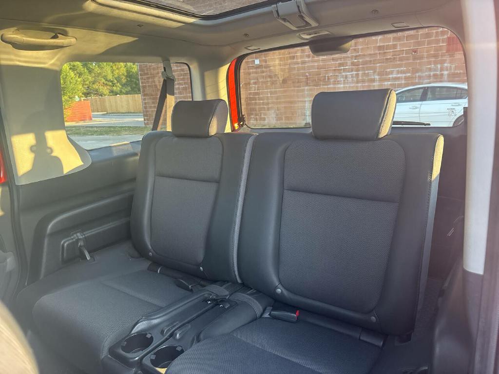 2004 Honda Element Image 8