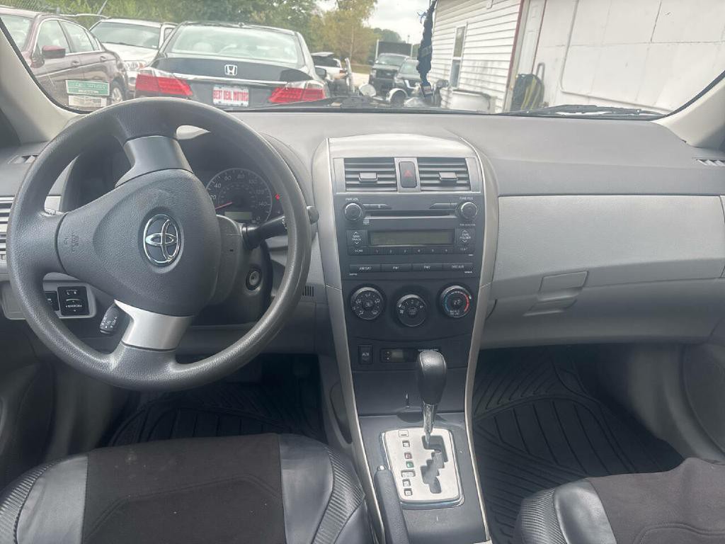 2010 Toyota Corolla Image 11