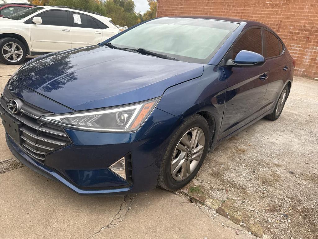 2019 Hyundai Elantra Image 2