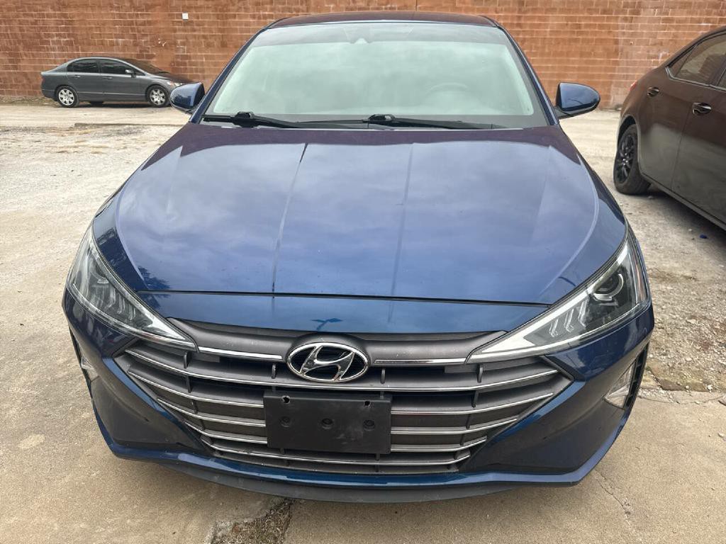 2019 Hyundai Elantra Image 3