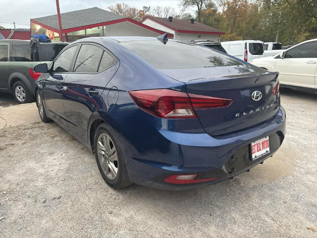 2019 Hyundai Elantra Image 7