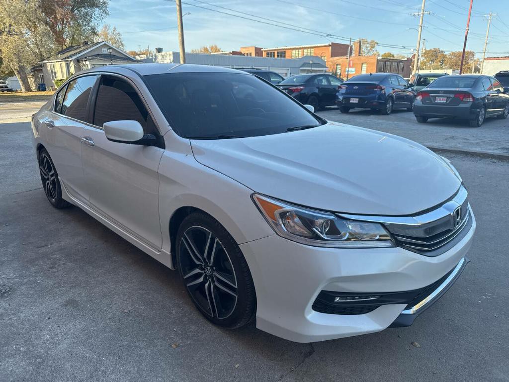 2017 Honda Accord Image 4