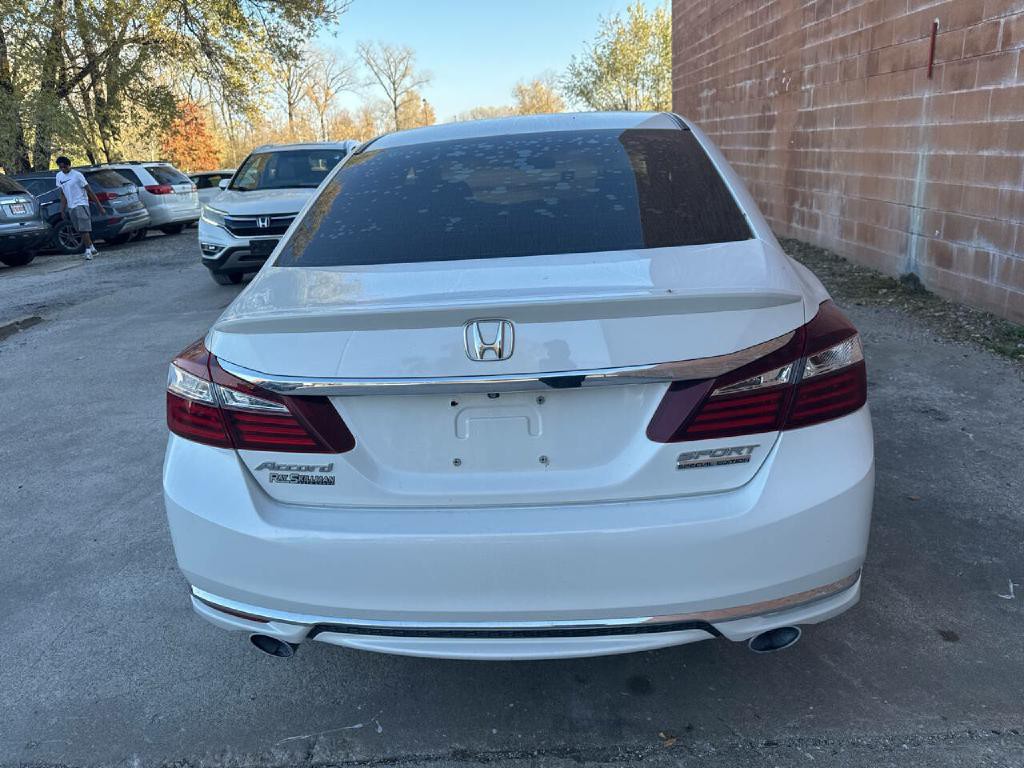 2017 Honda Accord Image 6