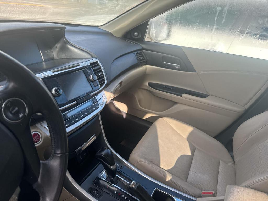 2014 Honda Accord Image 12