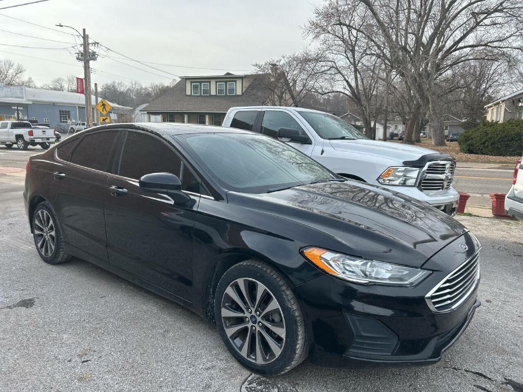 2020 Ford Fusion Image 3