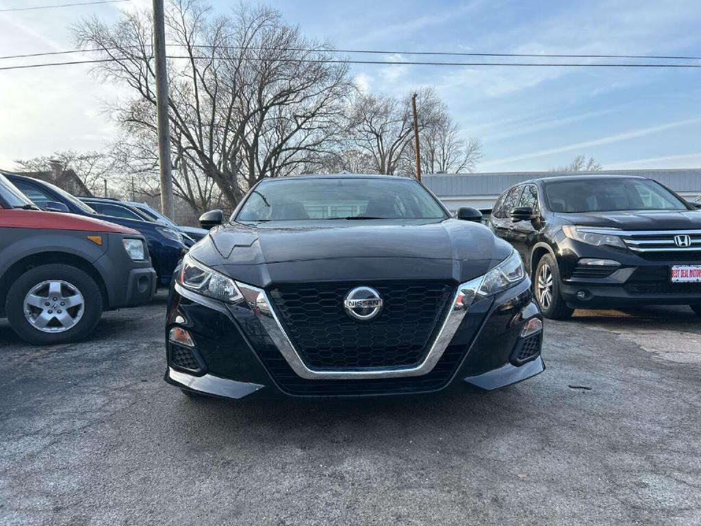 2020 Nissan Altima Image 2