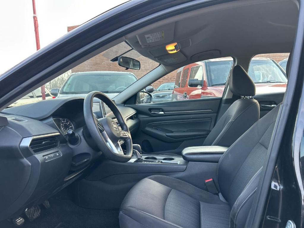 2020 Nissan Altima Image 5