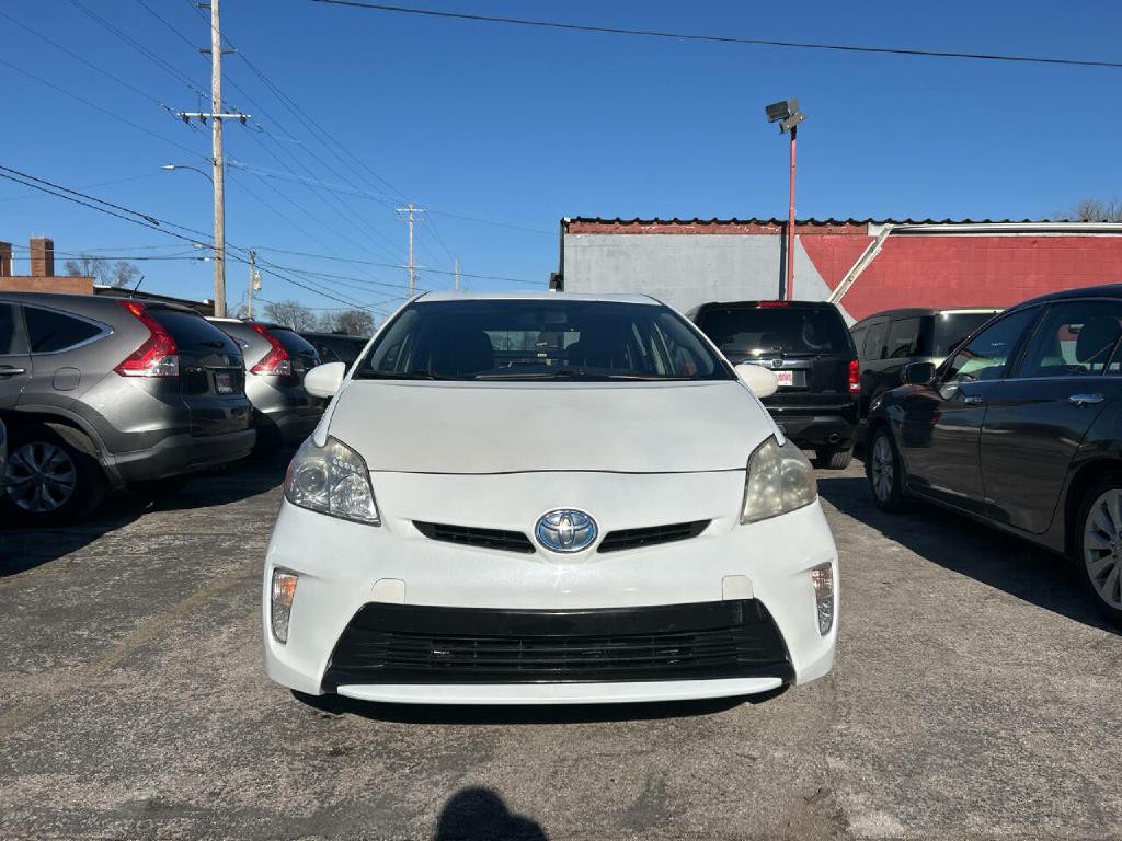 2014 Toyota Prius Image 2