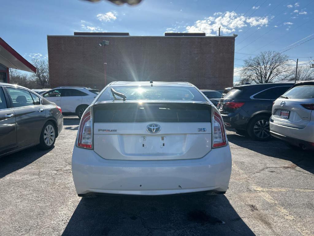 2014 Toyota Prius Image 4
