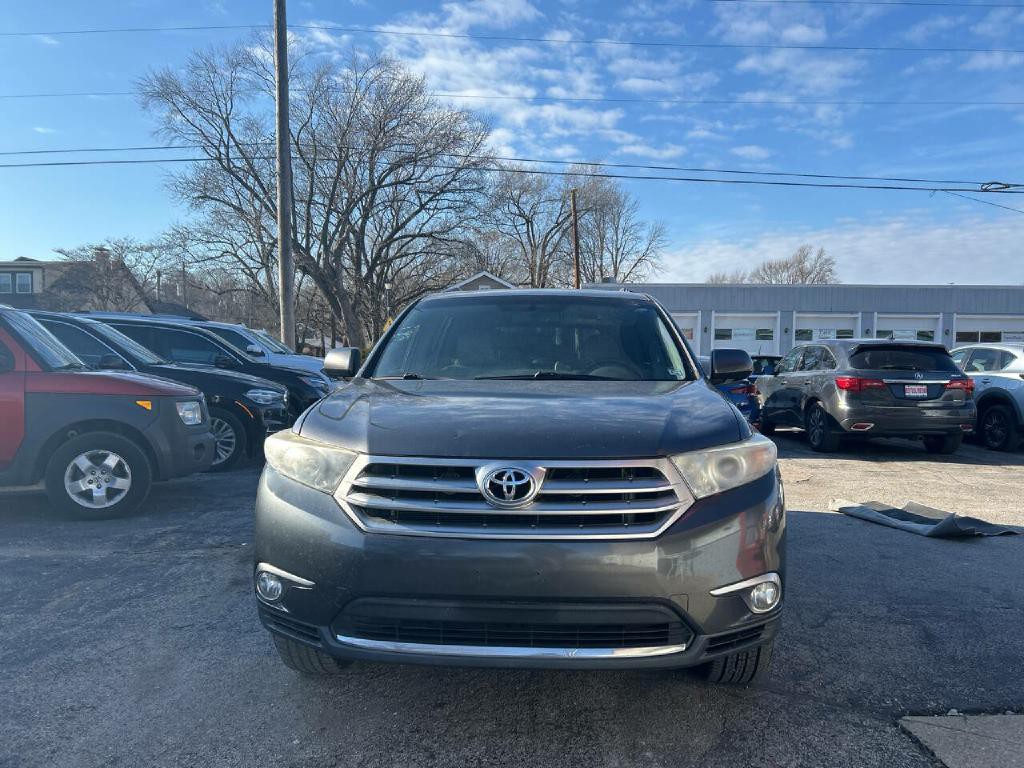 2011 Toyota Highlander Image 2
