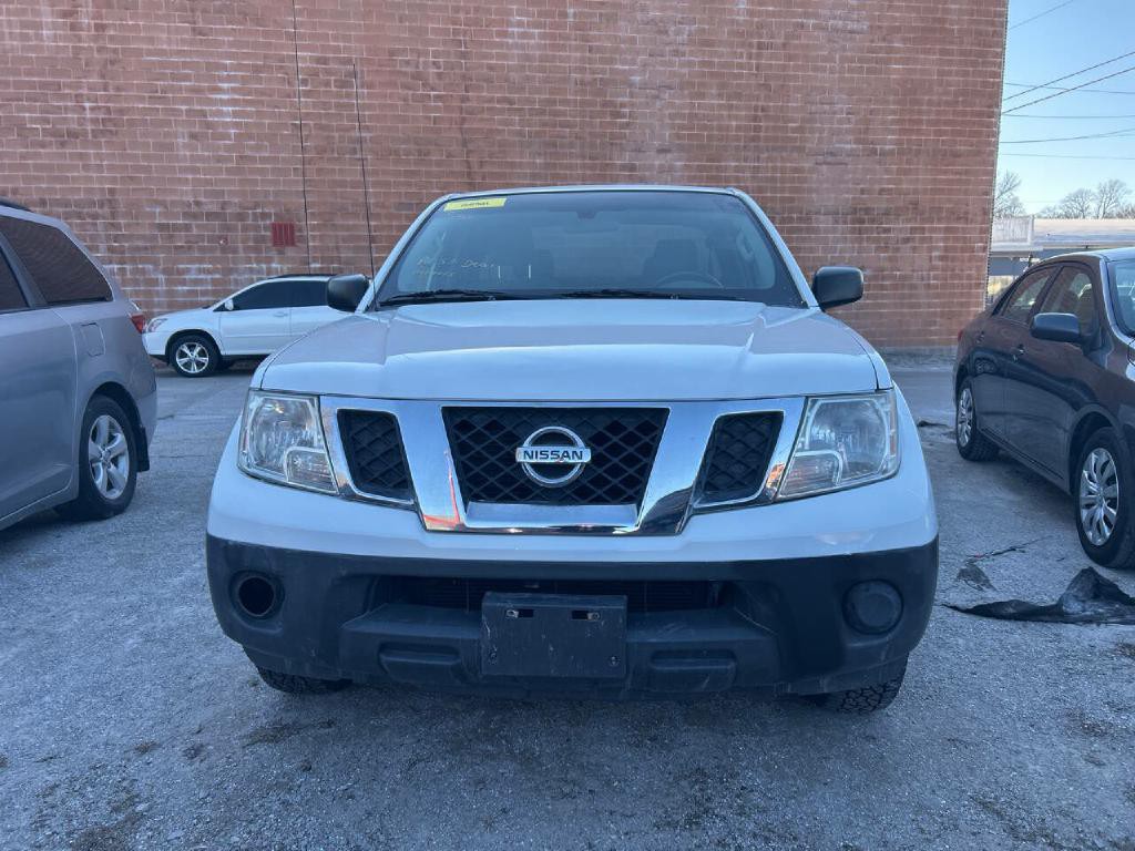 2016 Nissan Frontier Image 2