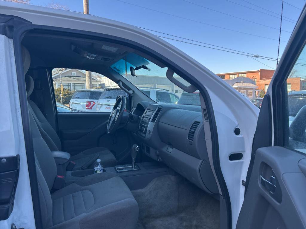 2016 Nissan Frontier Image 7