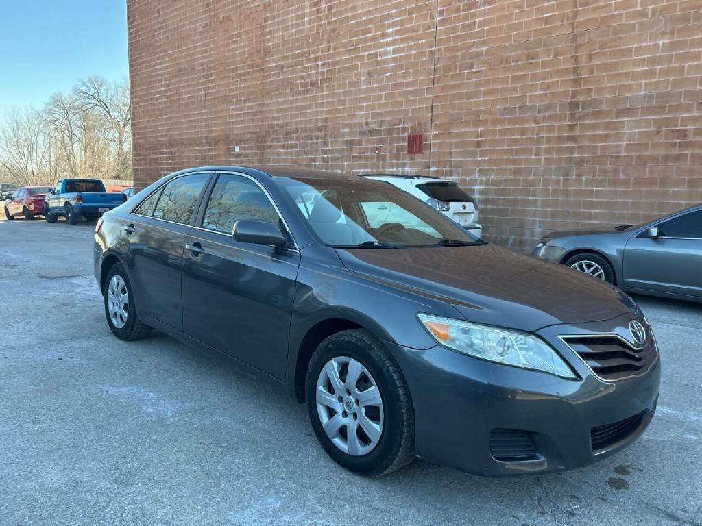 2010 Toyota Camry Image 3