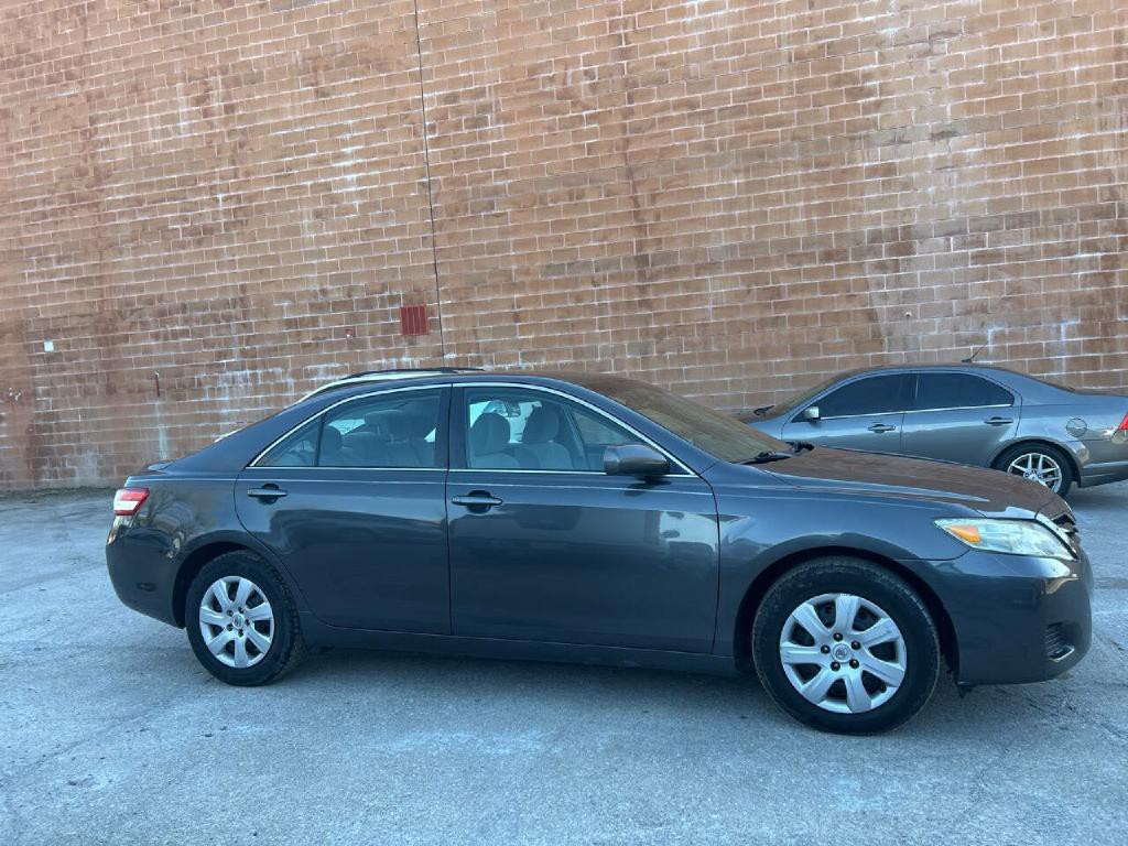 2010 Toyota Camry Image 4