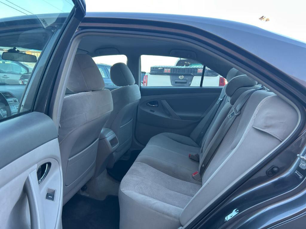 2010 Toyota Camry Image 7