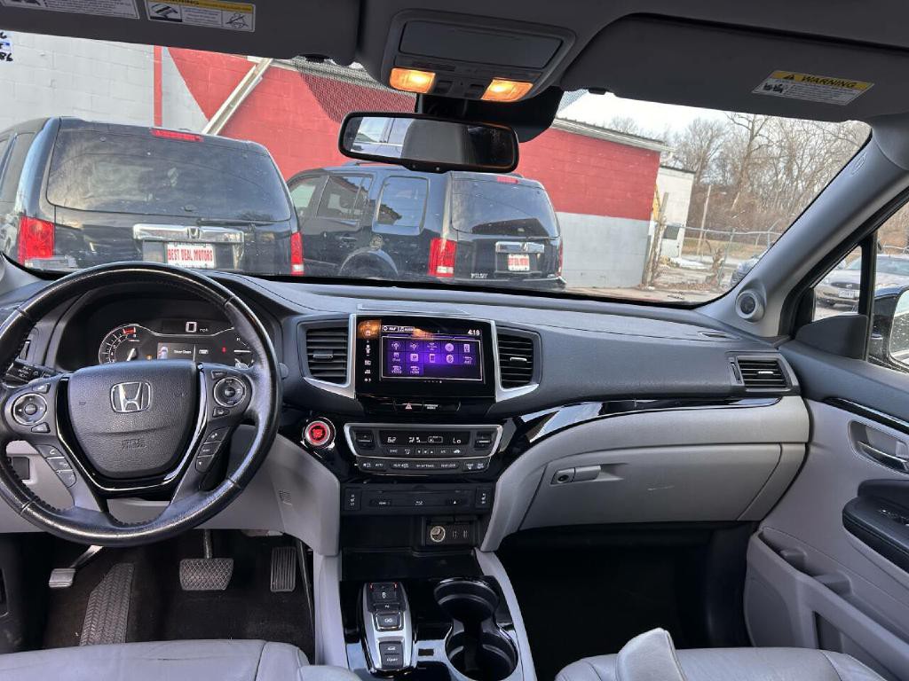 2017 Honda Pilot Image 3