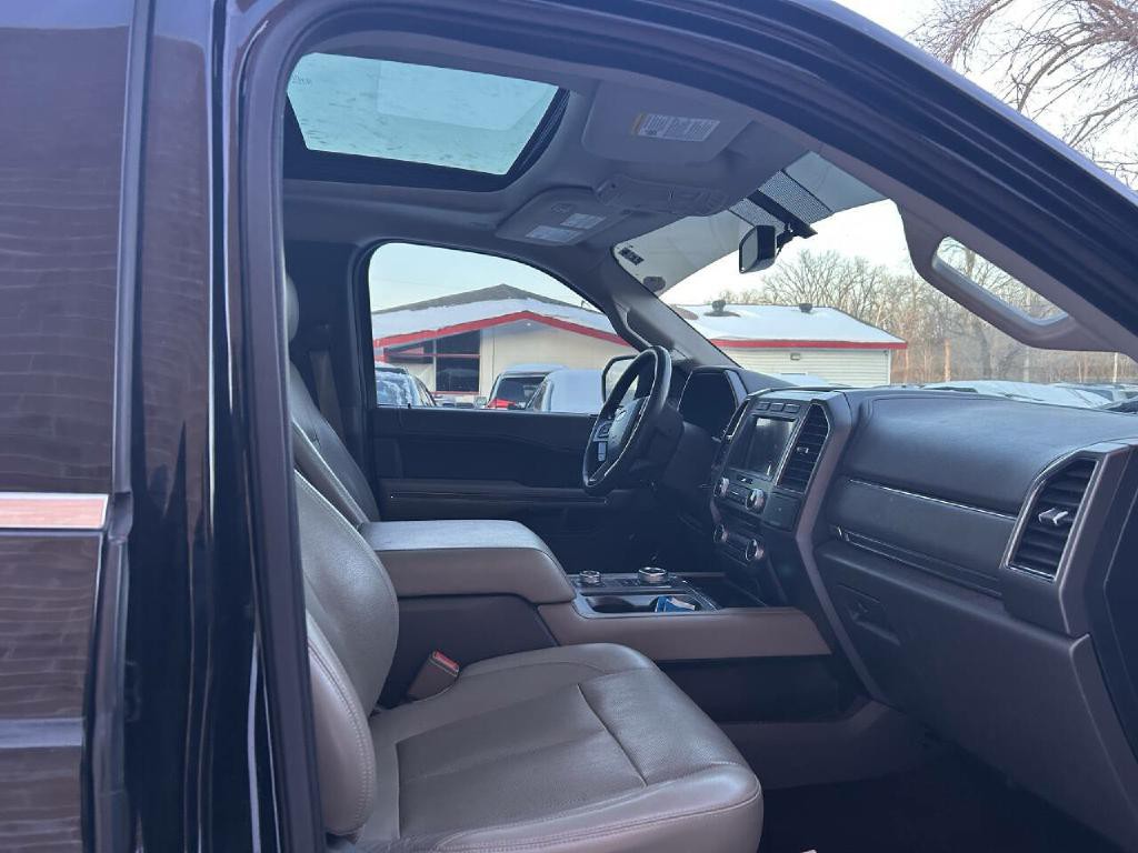 2018 Ford Expedition Image 2