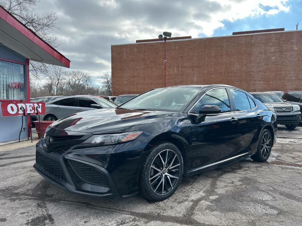 2022 Toyota Camry Image 1