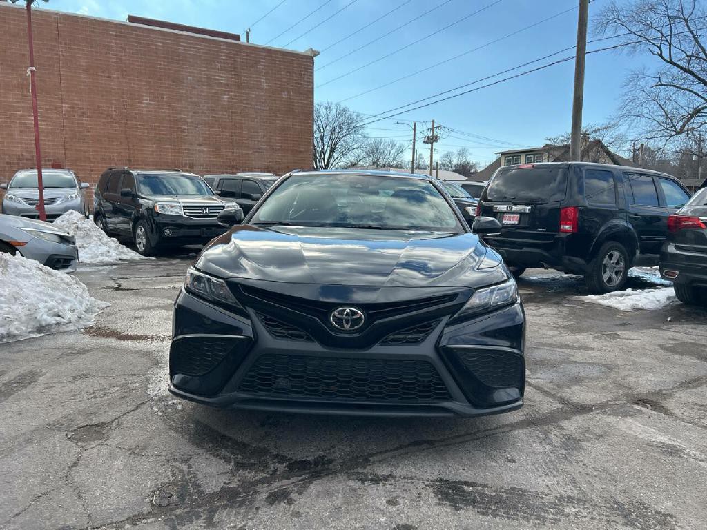 2022 Toyota Camry Image 2