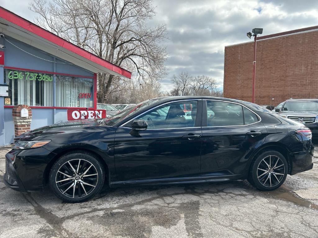 2022 Toyota Camry Image 8