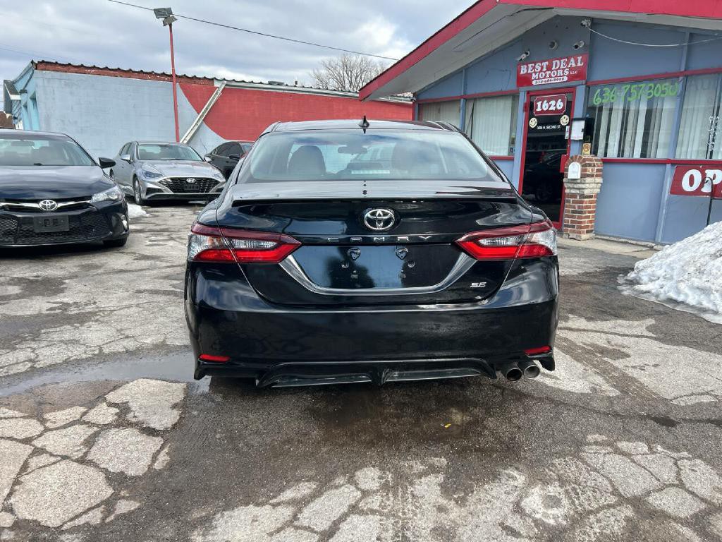 2022 Toyota Camry Image 9