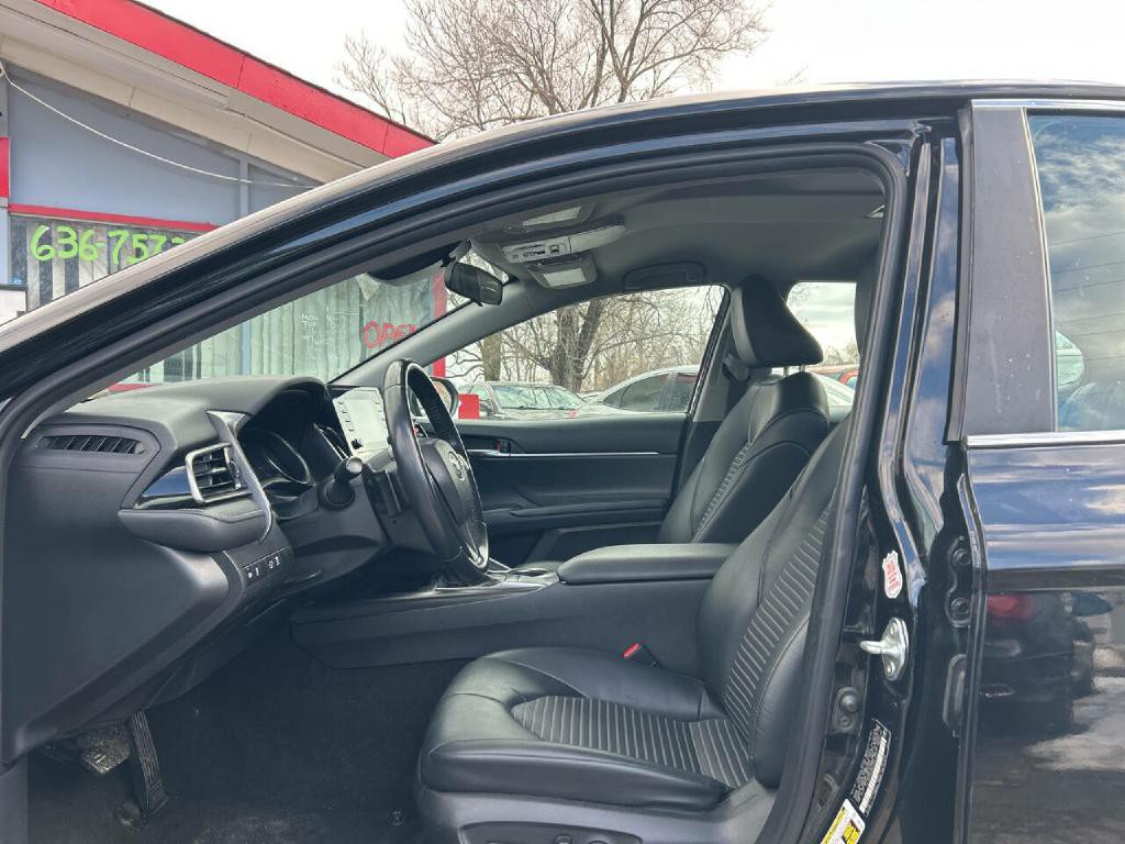 2022 Toyota Camry Image 10