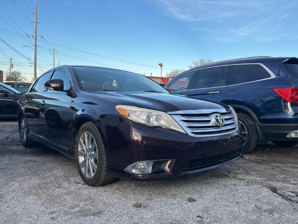 2011 Toyota Avalon Image 2