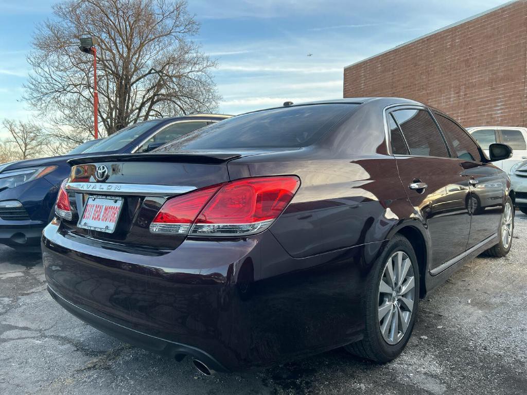 2011 Toyota Avalon Image 3