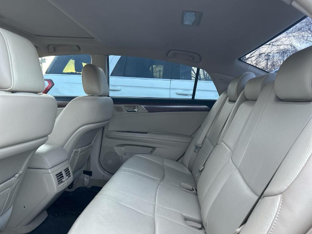 2011 Toyota Avalon Image 7