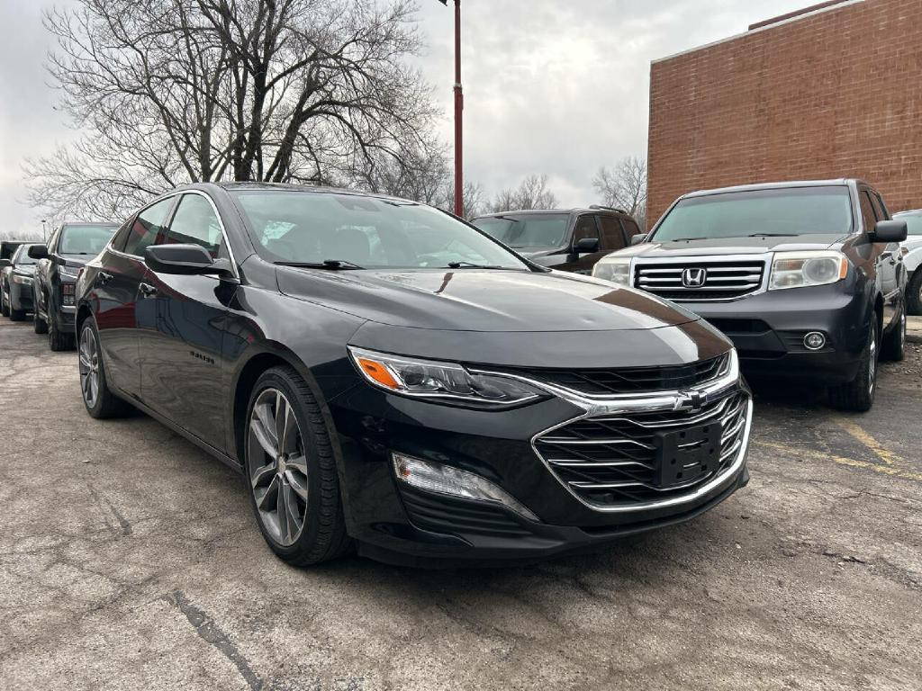 2023 Chevrolet Malibu Image 2